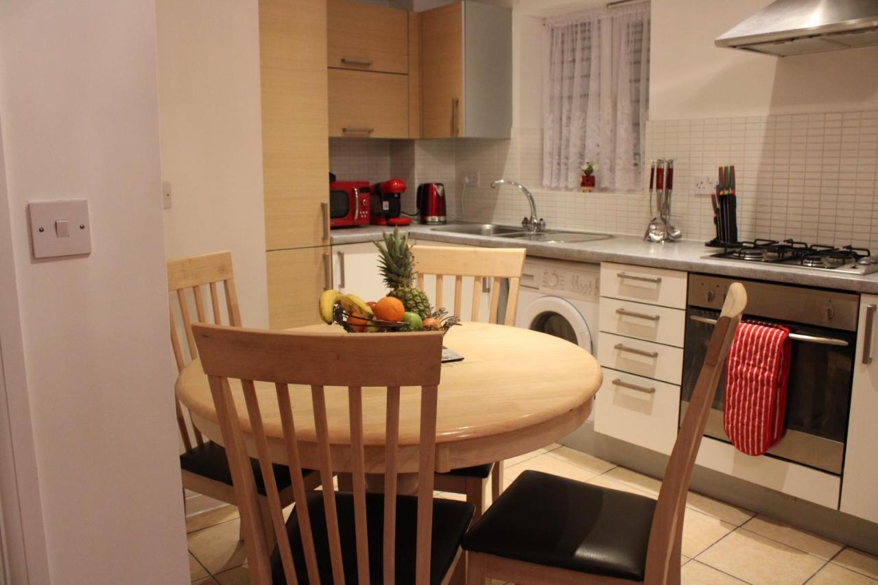 Eldridge Court Apartment Dagenham Dış mekan fotoğraf